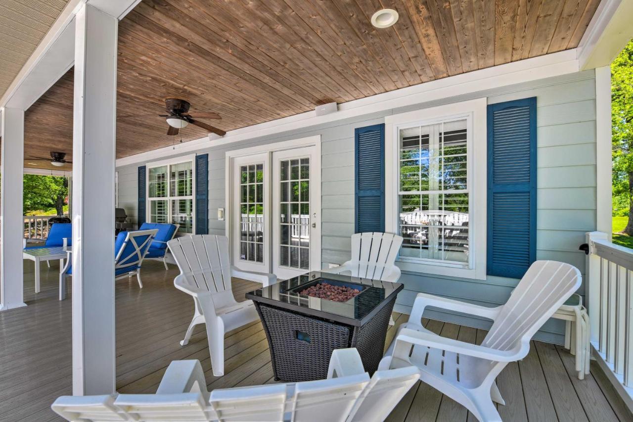 Lake Norman Retreat With Dock About 1 Mi To Marina! Мурсвилл Экстерьер фото