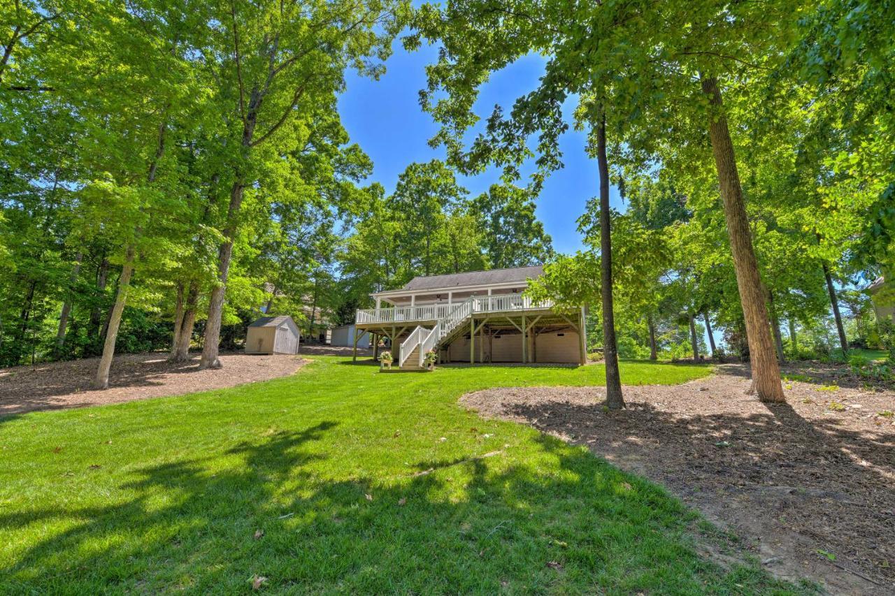 Lake Norman Retreat With Dock About 1 Mi To Marina! Мурсвилл Экстерьер фото